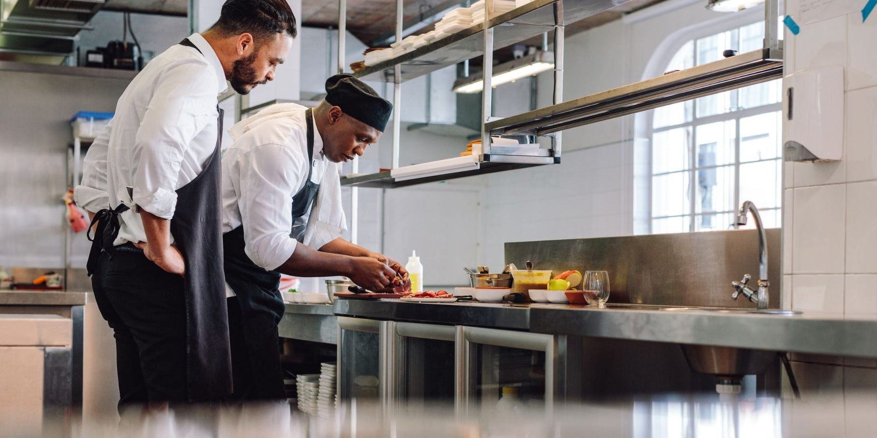 chef kok op kantoor teamspirit gezondheid