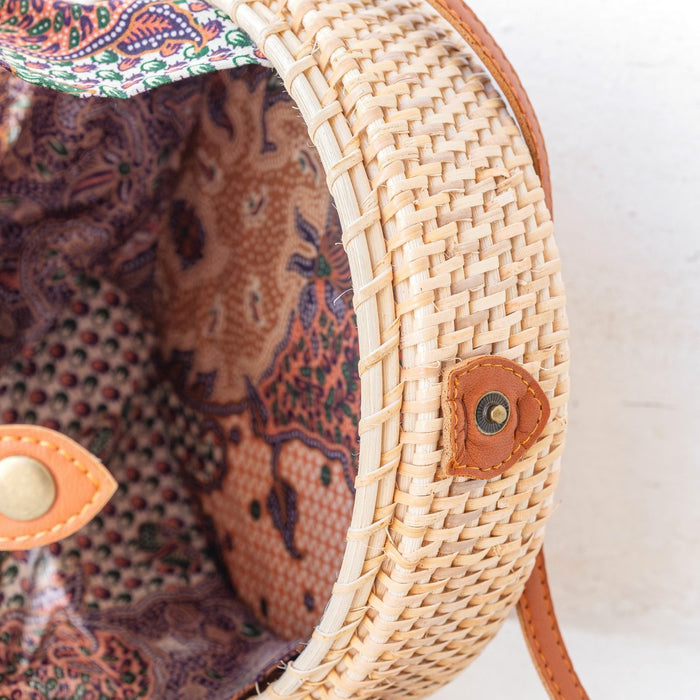 Ronde rotan tas beige lederen riemen Boho Bali SENJA